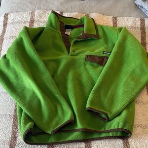 Pistachio green men’s Patagonia synchilla pullover